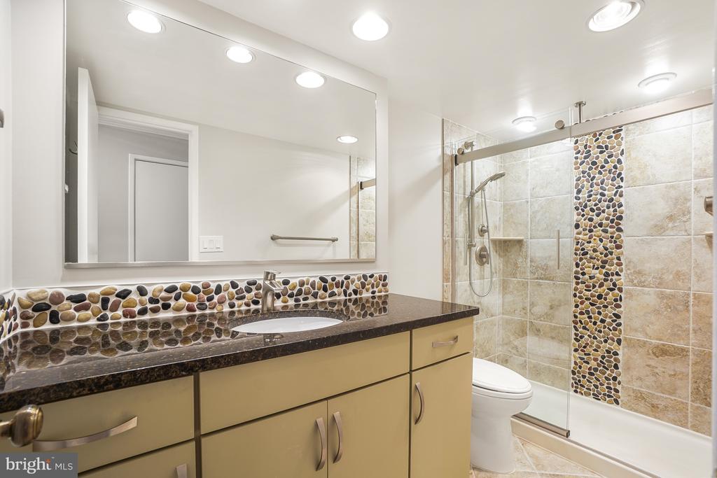 5904 MOUNT EAGLE DRIVE Unit: 614