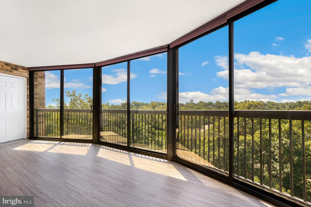 5904 MOUNT EAGLE DRIVE Unit: 614