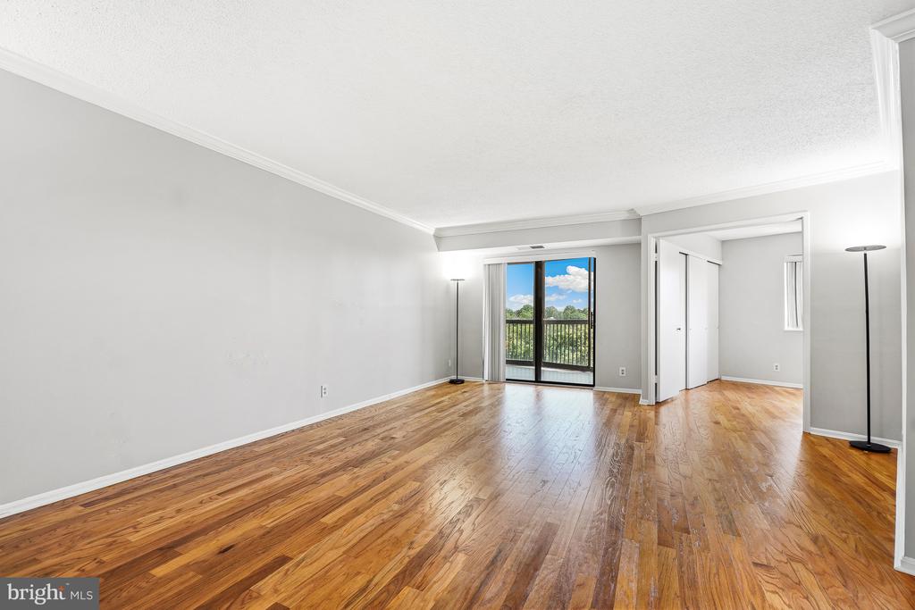 5904 MOUNT EAGLE DRIVE Unit: 614