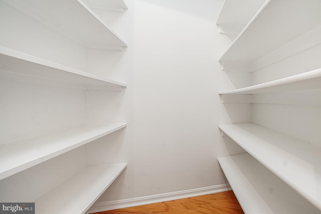 5904 MOUNT EAGLE DRIVE Unit: 614