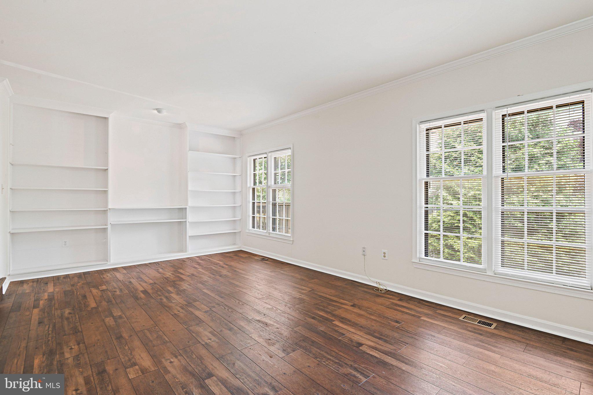 2885 KELLY SQUARE