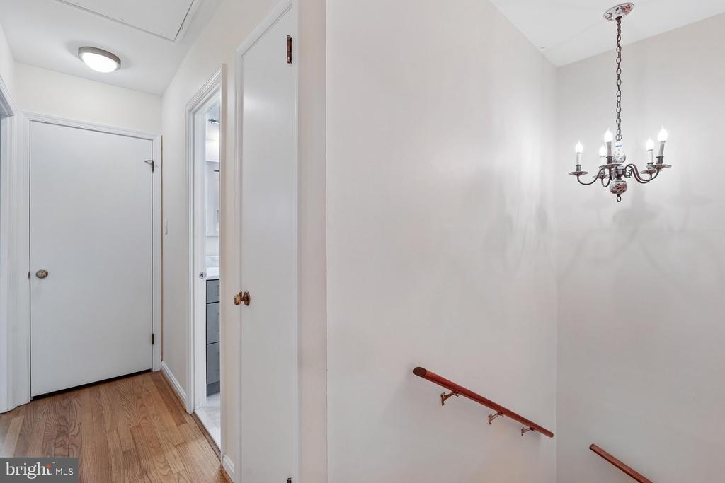 3322 SPRING LANE