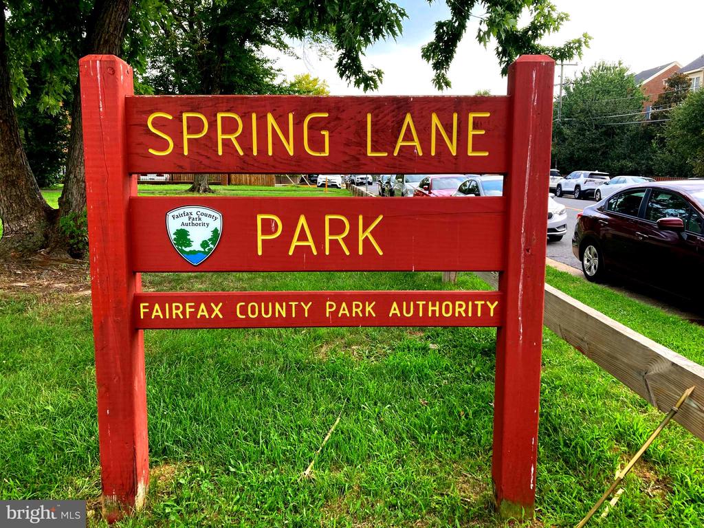 3322 SPRING LANE