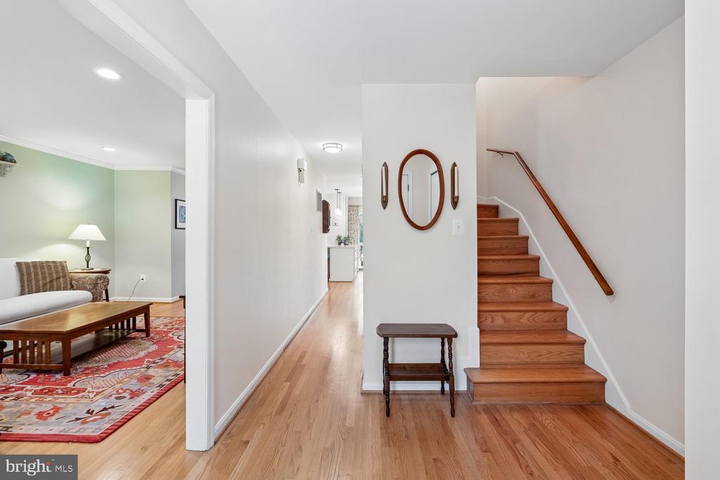 3322 SPRING LANE
