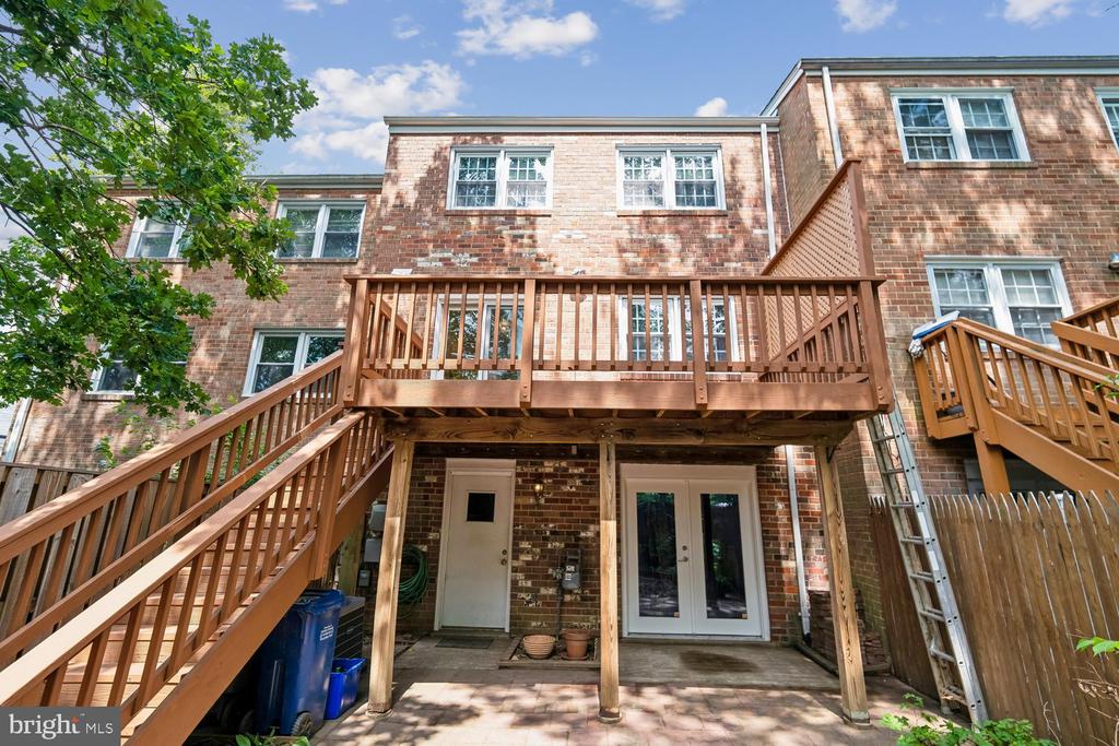 3322 SPRING LANE