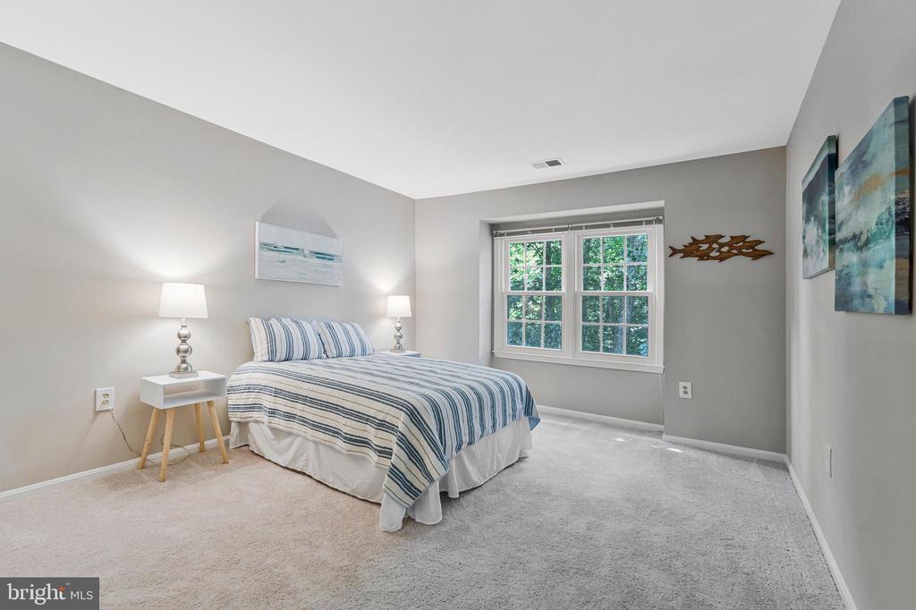 9759 HATMARK COURT