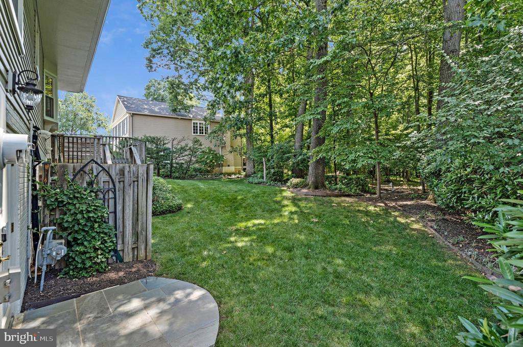 9759 HATMARK COURT