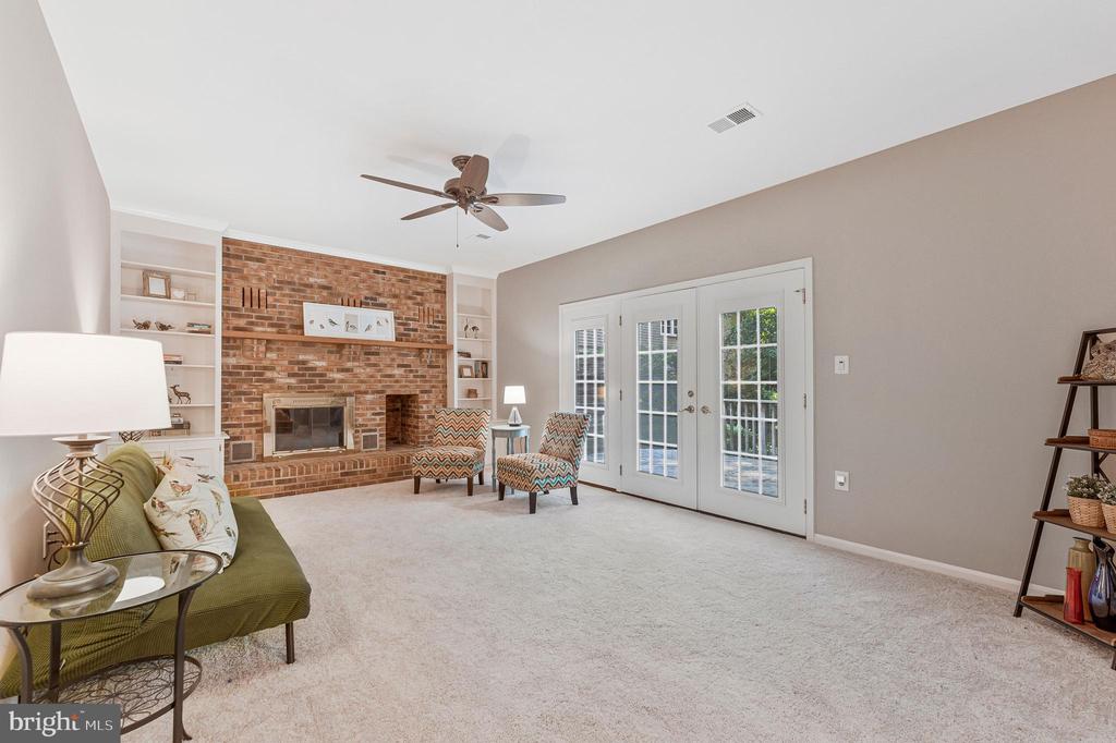 9759 HATMARK COURT