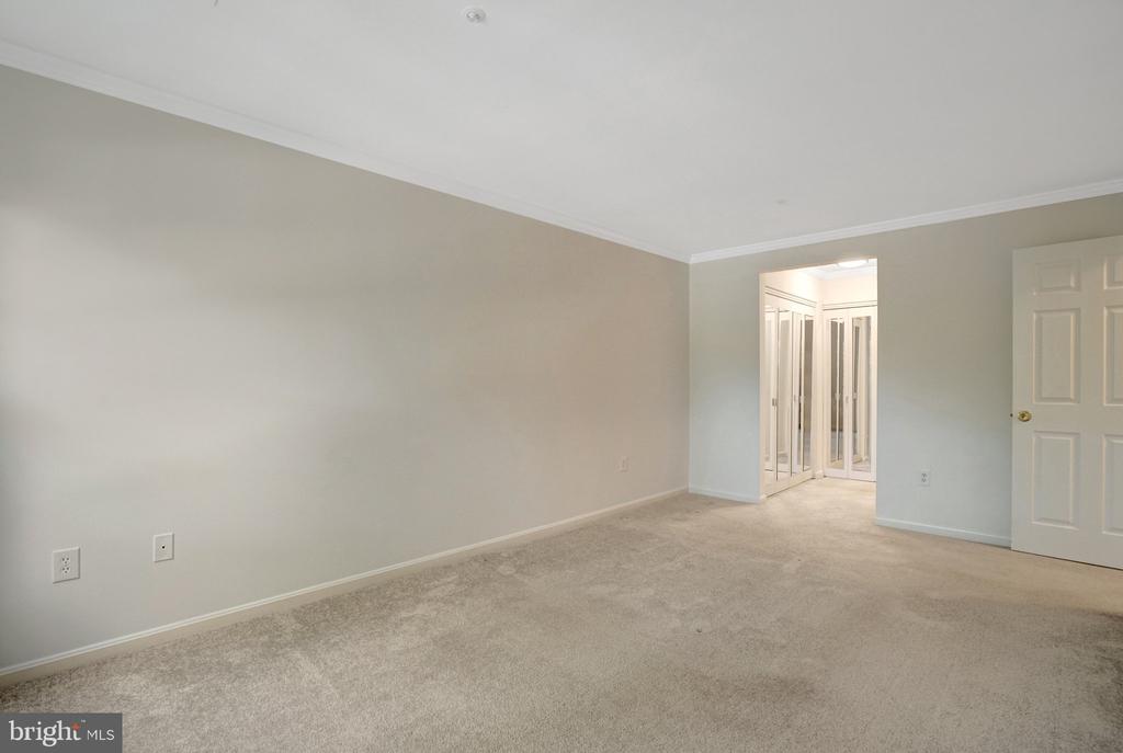 6107 WIGMORE LANE G