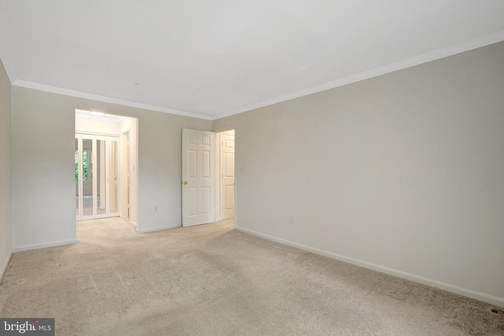 6107 WIGMORE LANE G