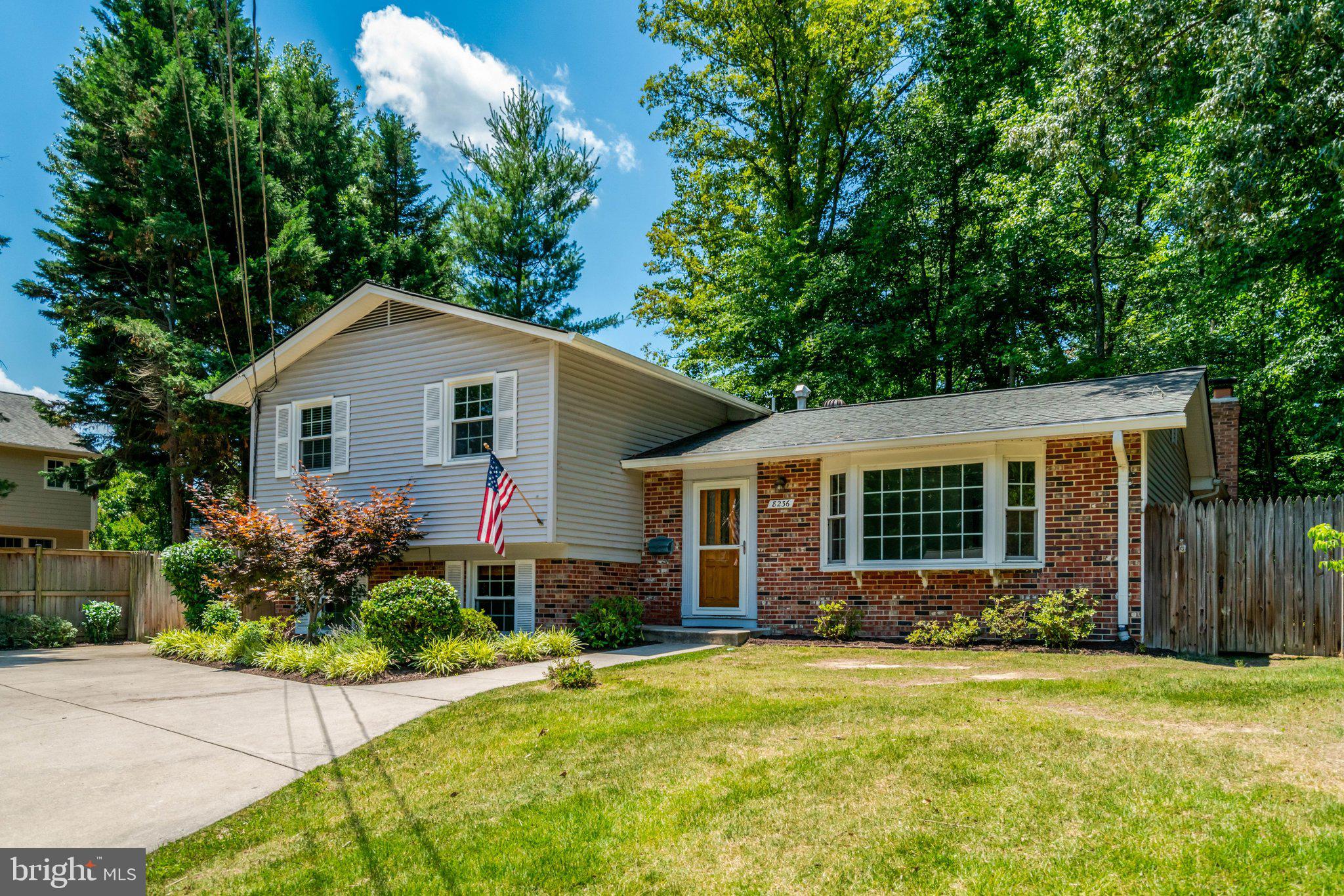 8236 GOVERNORS COURT