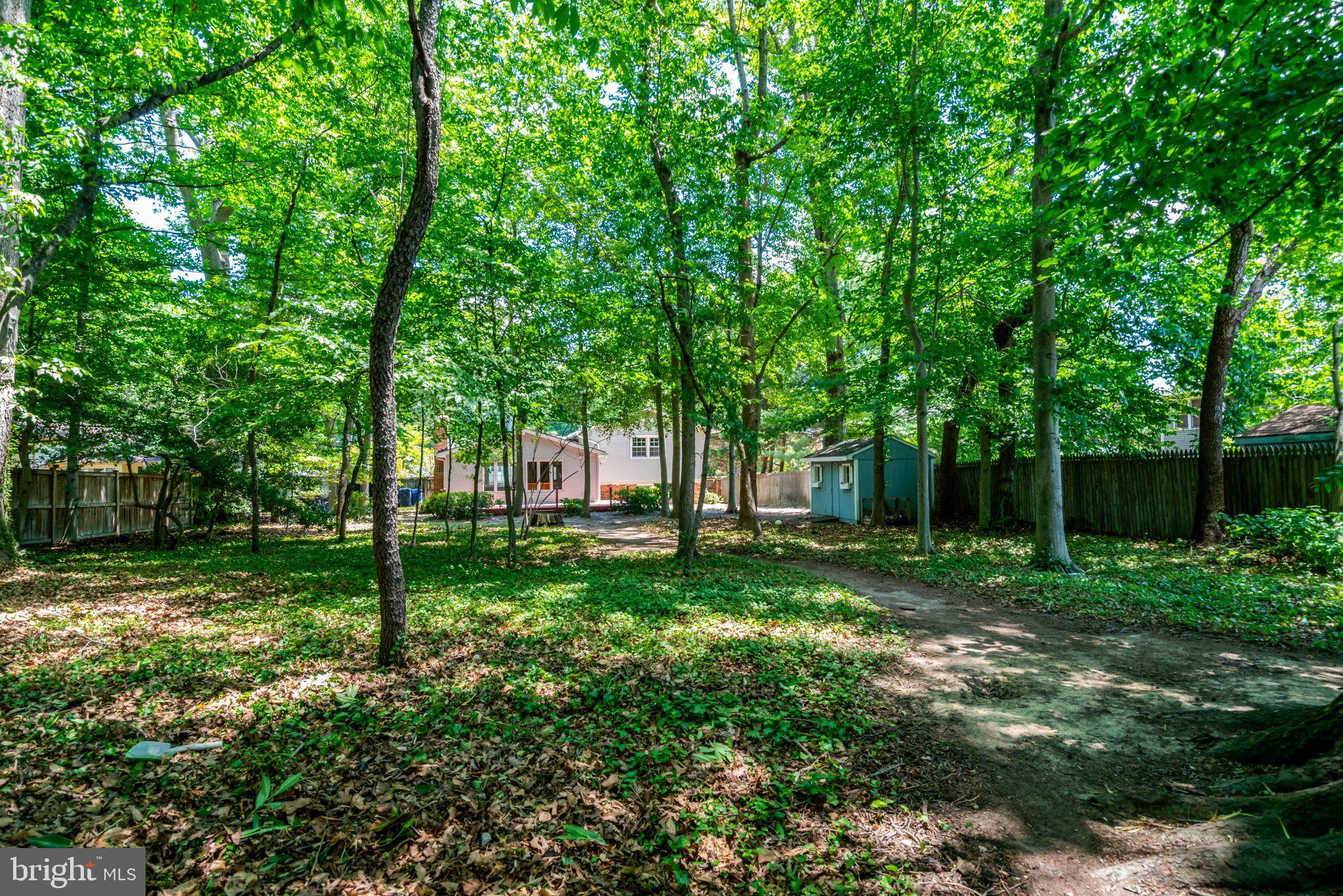 8236 GOVERNORS COURT