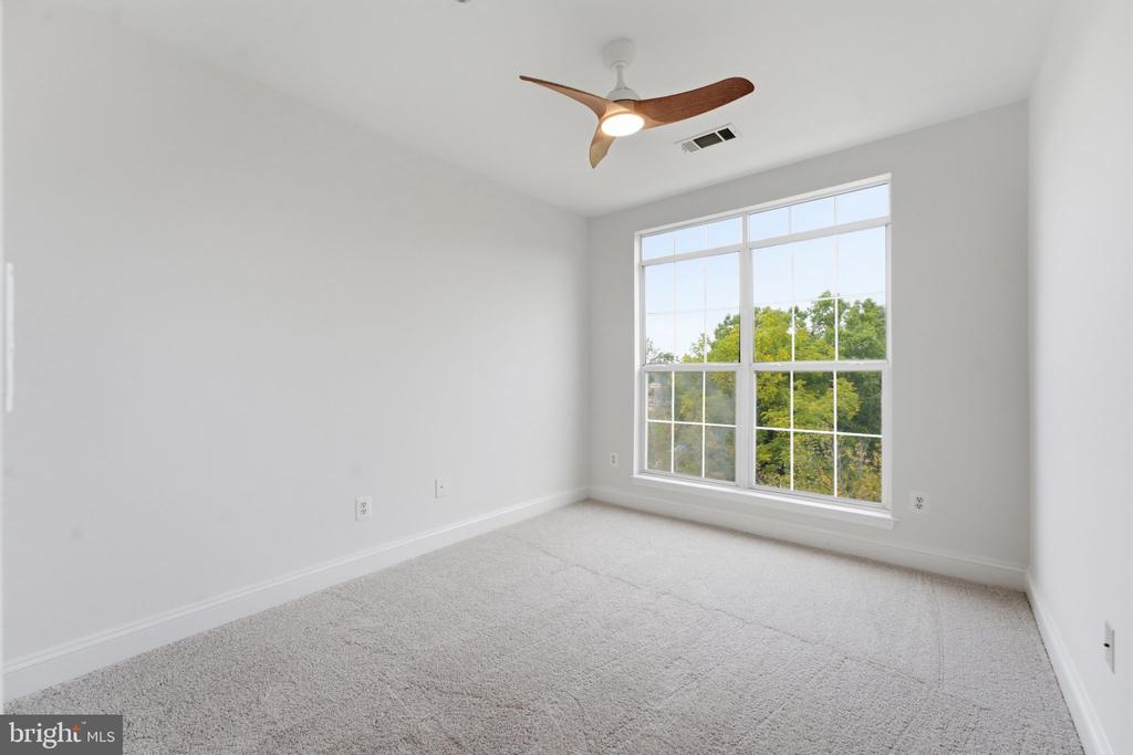 7000 FALLS REACH DRIVE Unit: 407