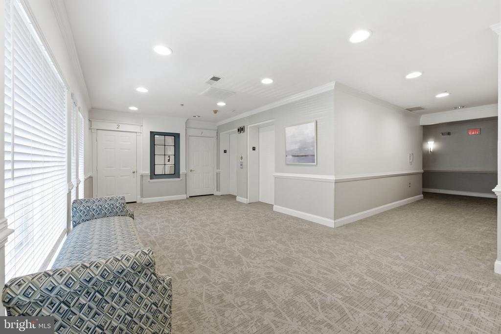 7000 FALLS REACH DRIVE Unit: 407