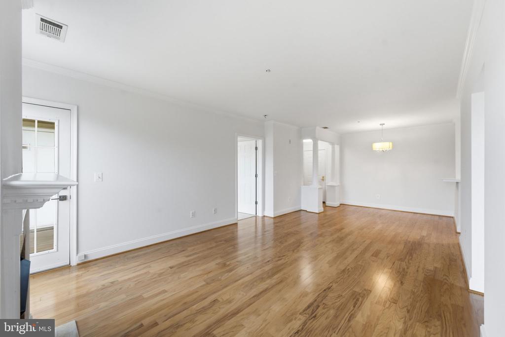 7000 FALLS REACH DRIVE Unit: 407