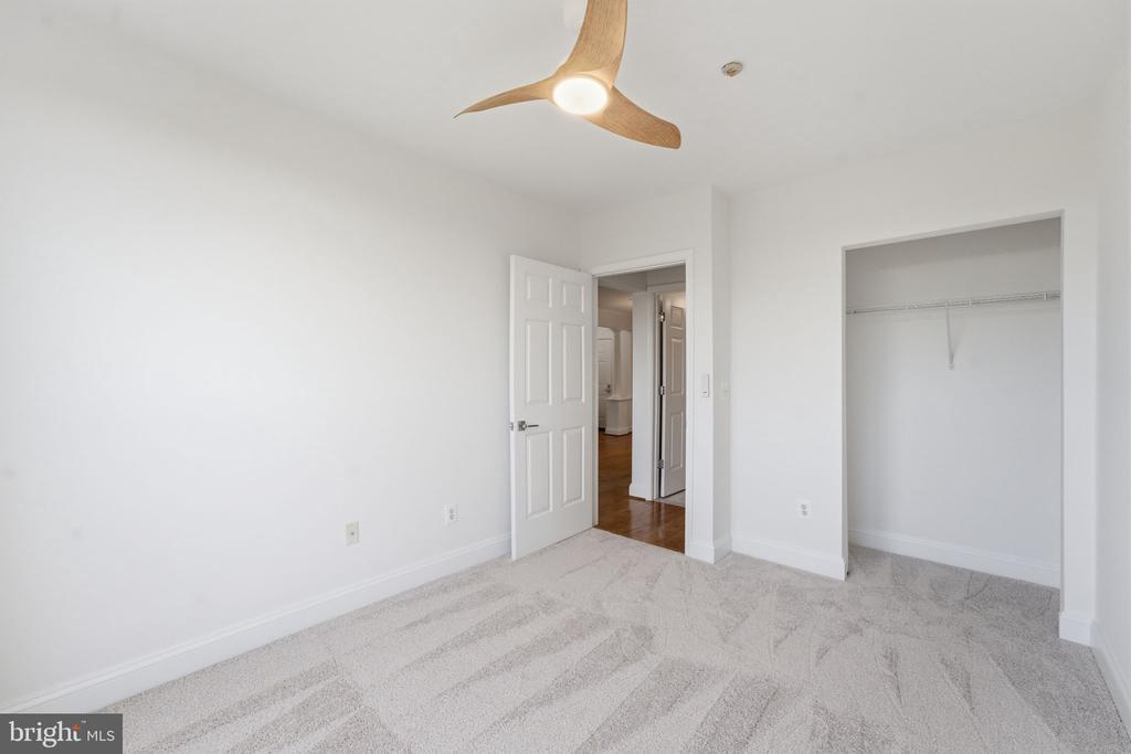 7000 FALLS REACH DRIVE Unit: 407