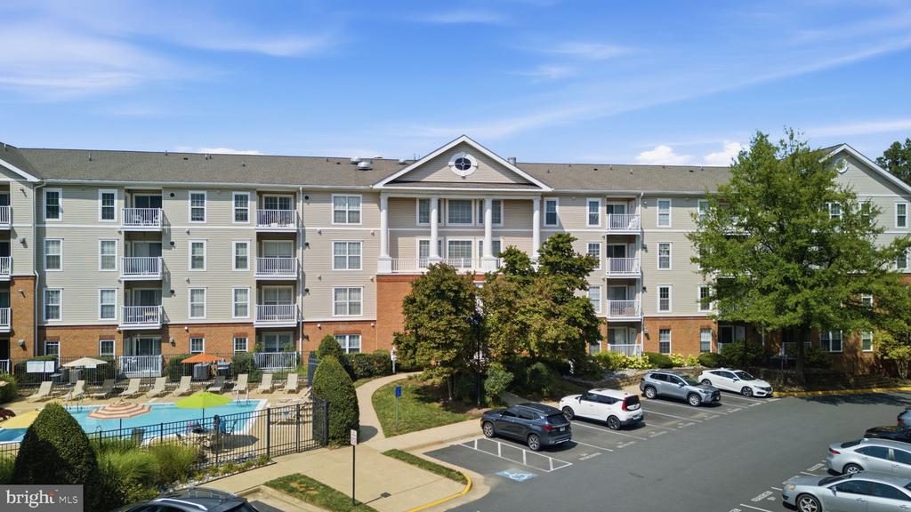 7000 FALLS REACH DRIVE Unit: 407