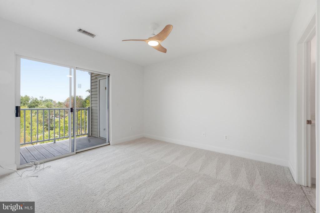 7000 FALLS REACH DRIVE Unit: 407