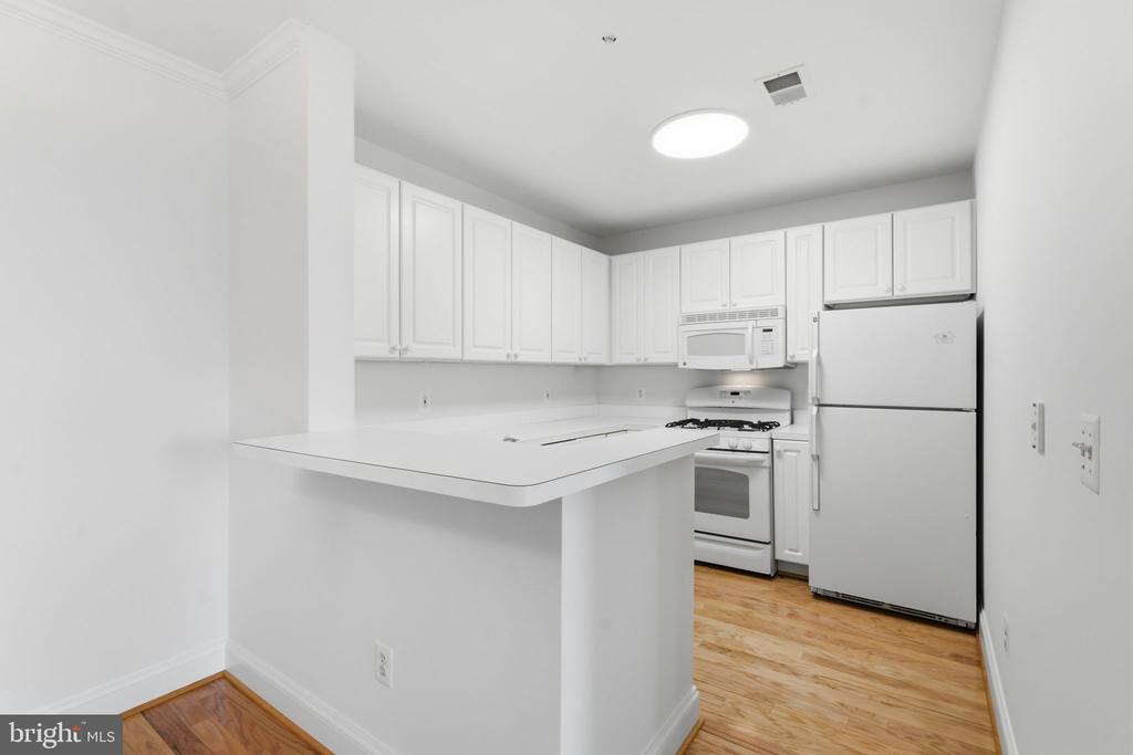 7000 FALLS REACH DRIVE Unit: 407