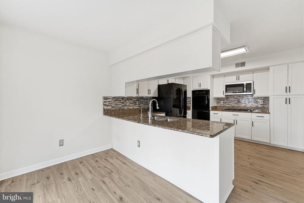 2124 BOBBYBER DRIVE