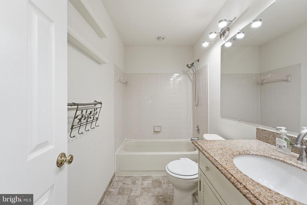2124 BOBBYBER DRIVE