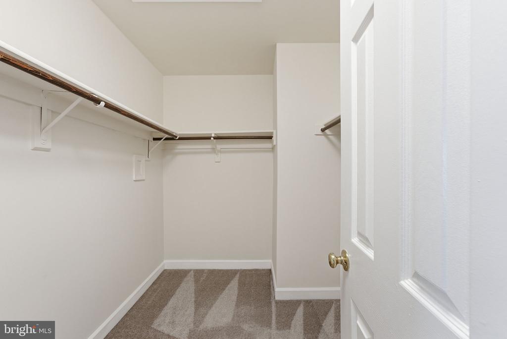 2124 BOBBYBER DRIVE