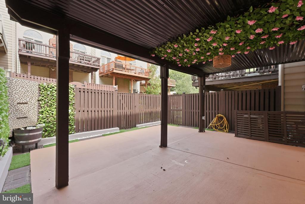 2124 BOBBYBER DRIVE