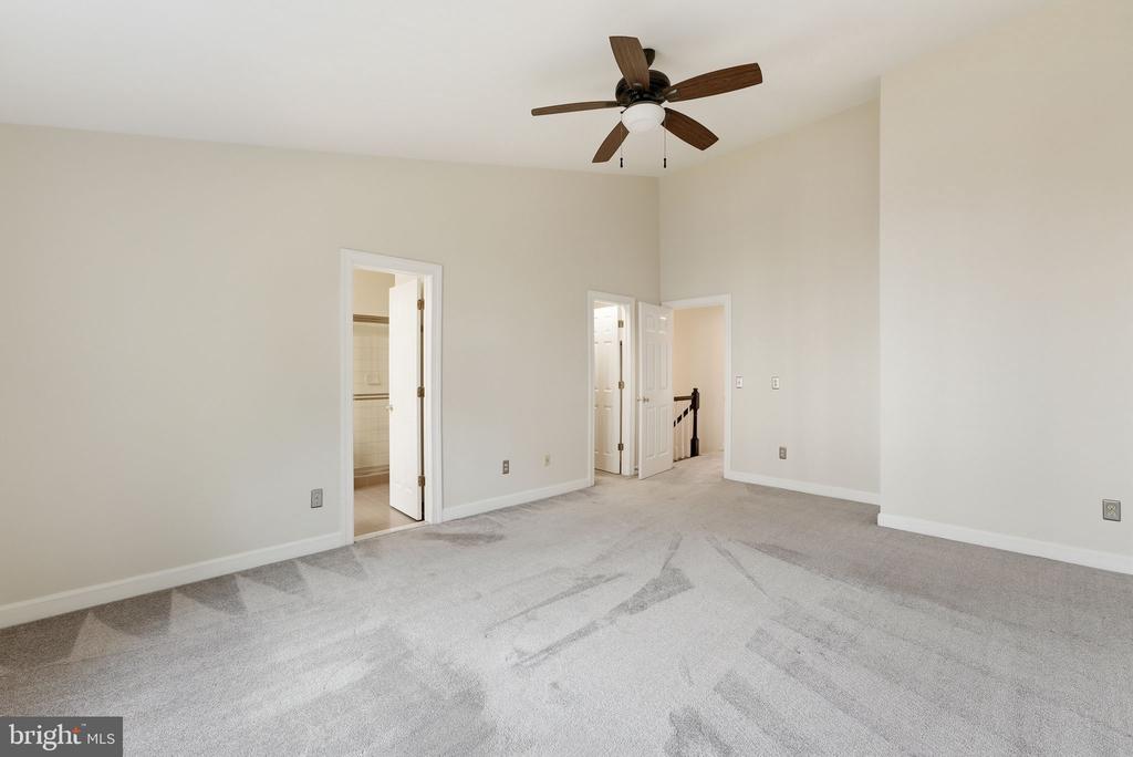2124 BOBBYBER DRIVE