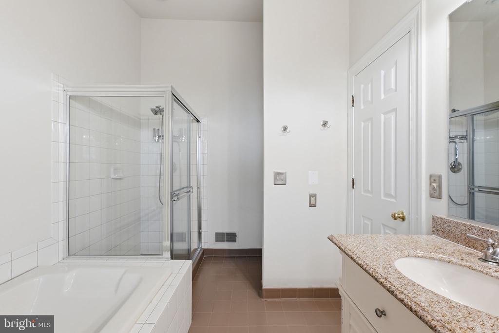 2124 BOBBYBER DRIVE