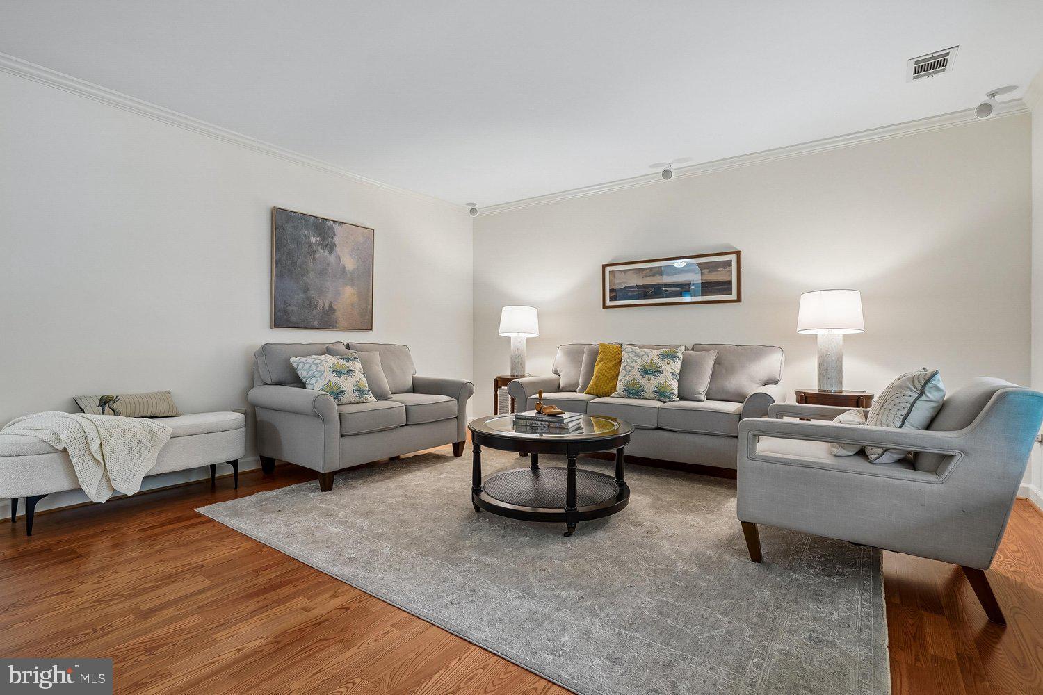 7223 WICKFORD DRIVE