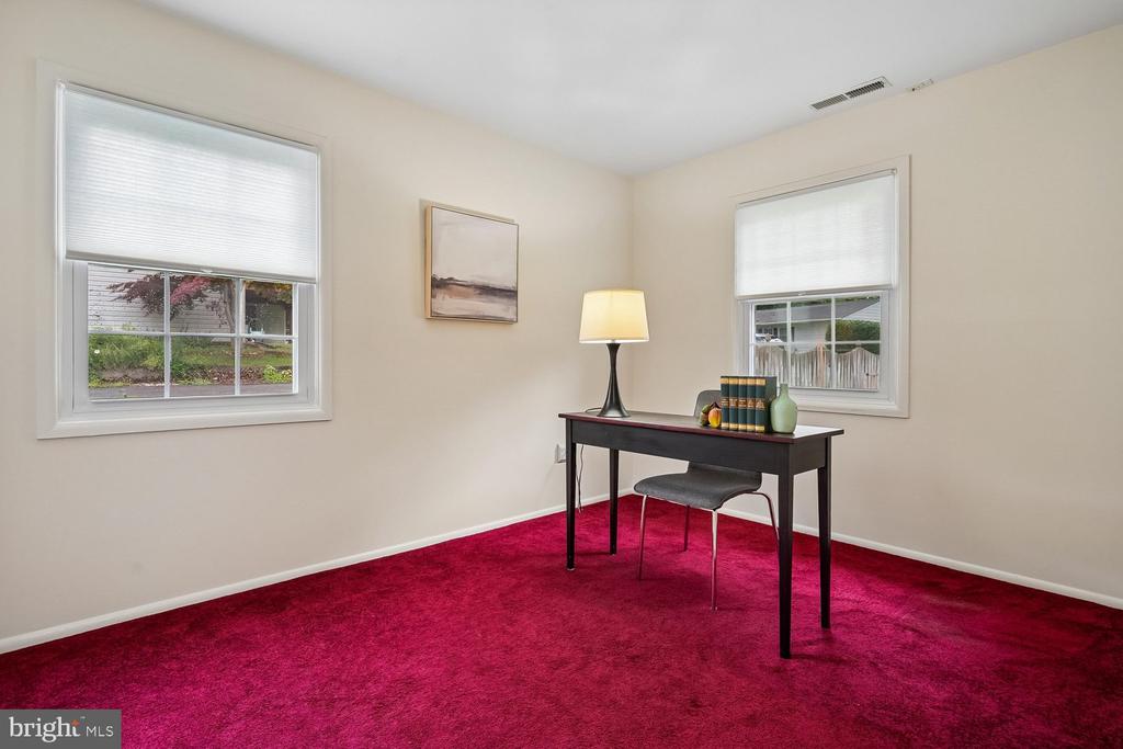 7223 WICKFORD DRIVE