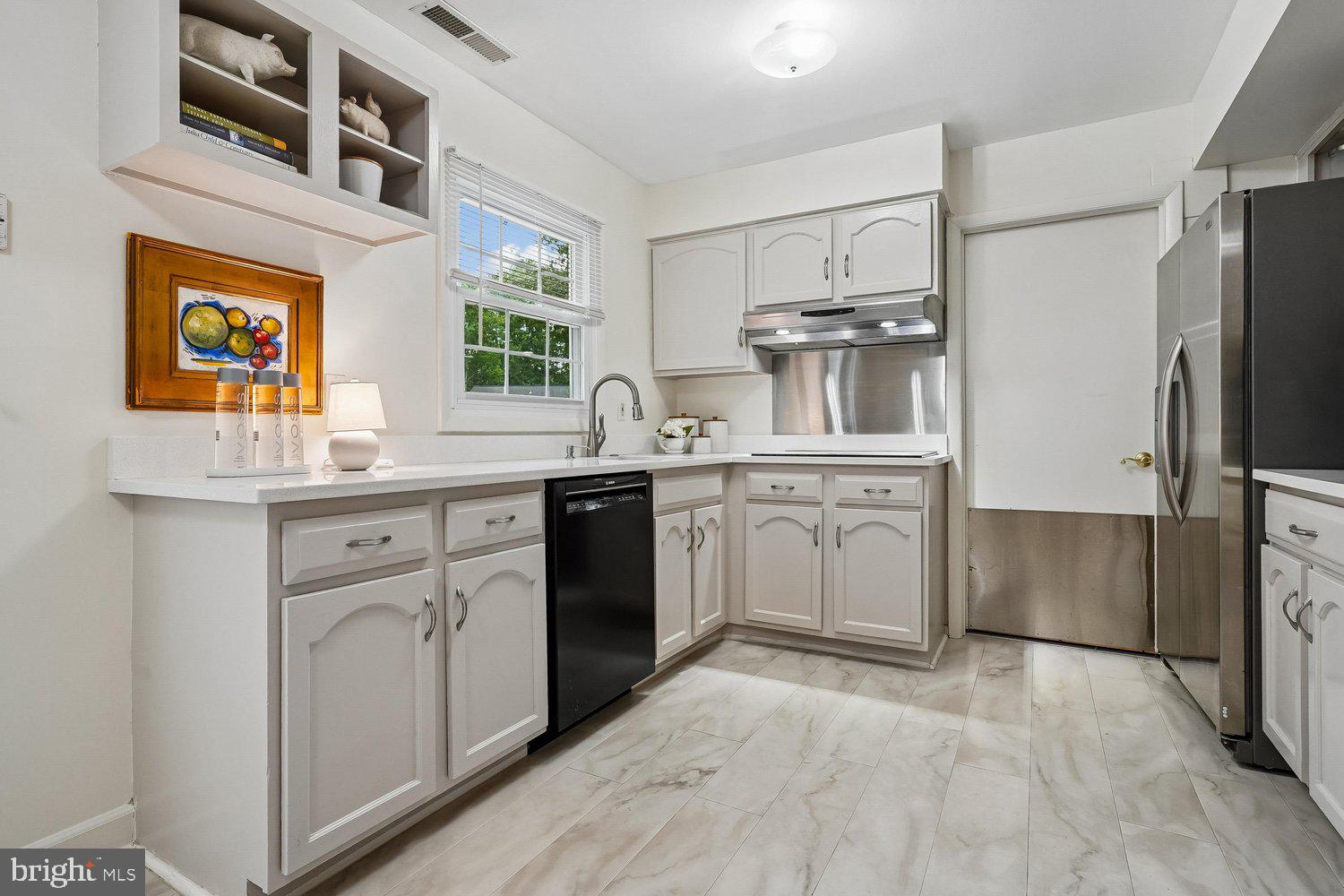 7223 WICKFORD DRIVE