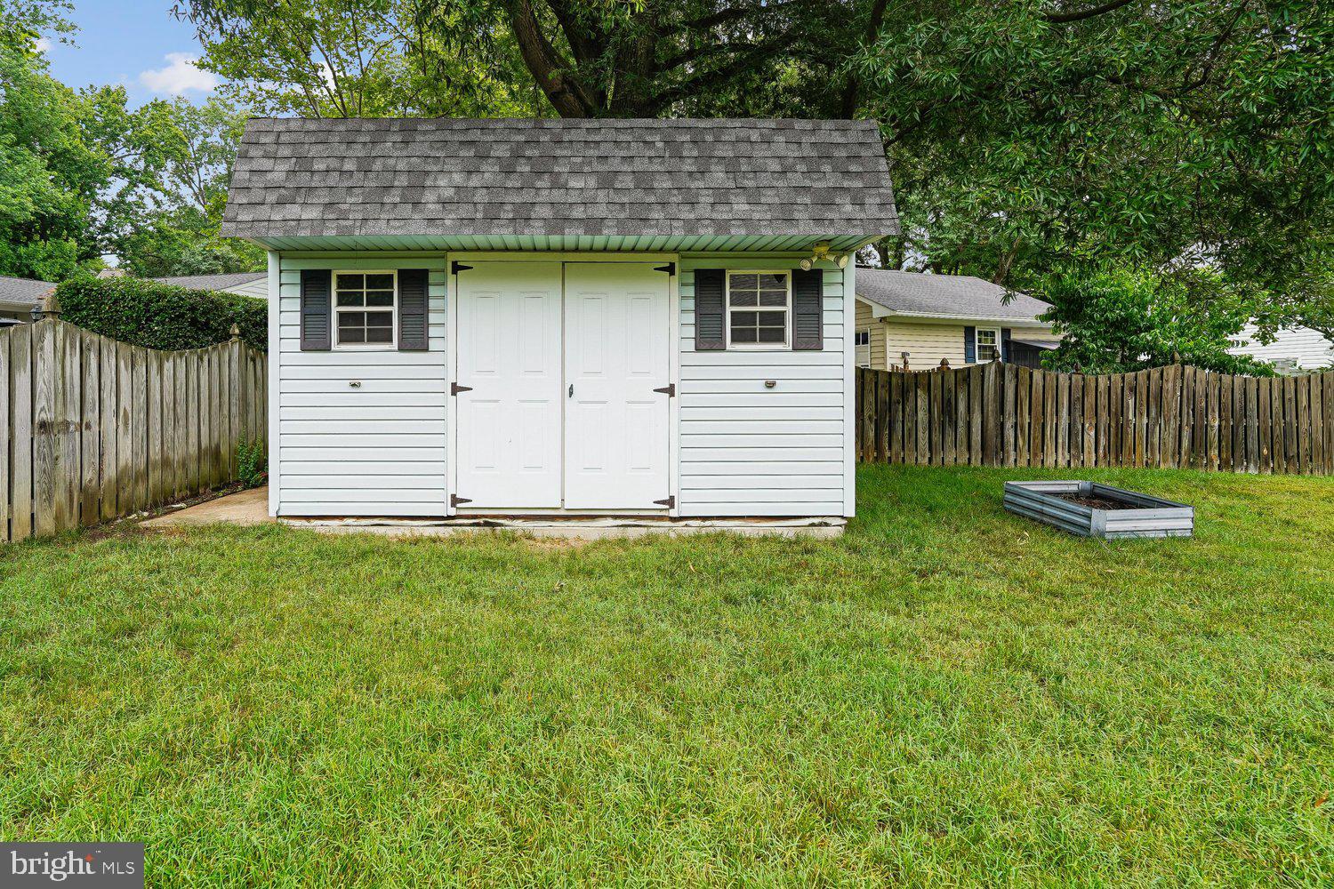 7223 WICKFORD DRIVE