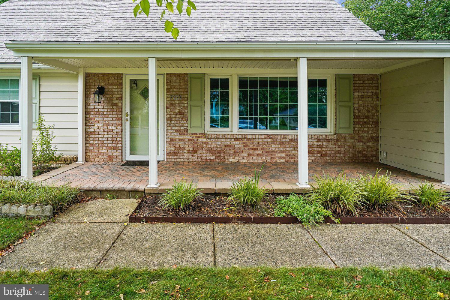 7223 WICKFORD DRIVE
