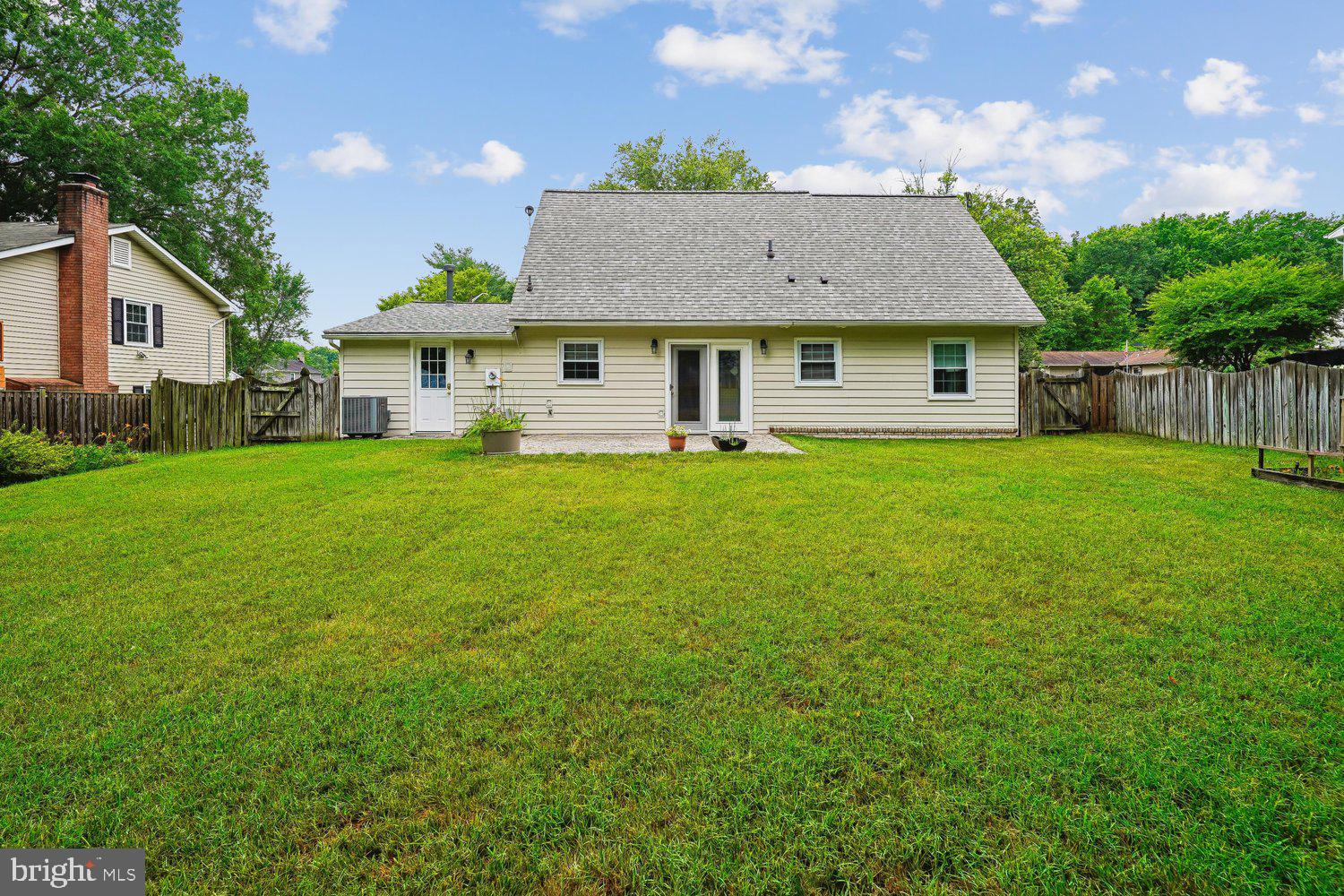 7223 WICKFORD DRIVE