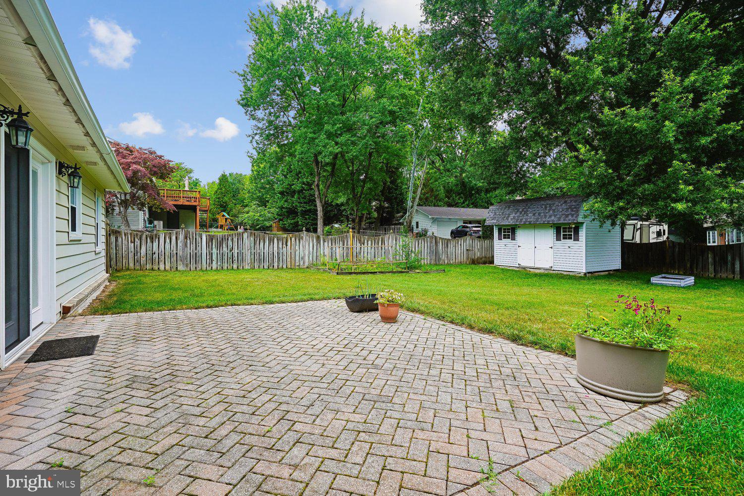 7223 WICKFORD DRIVE