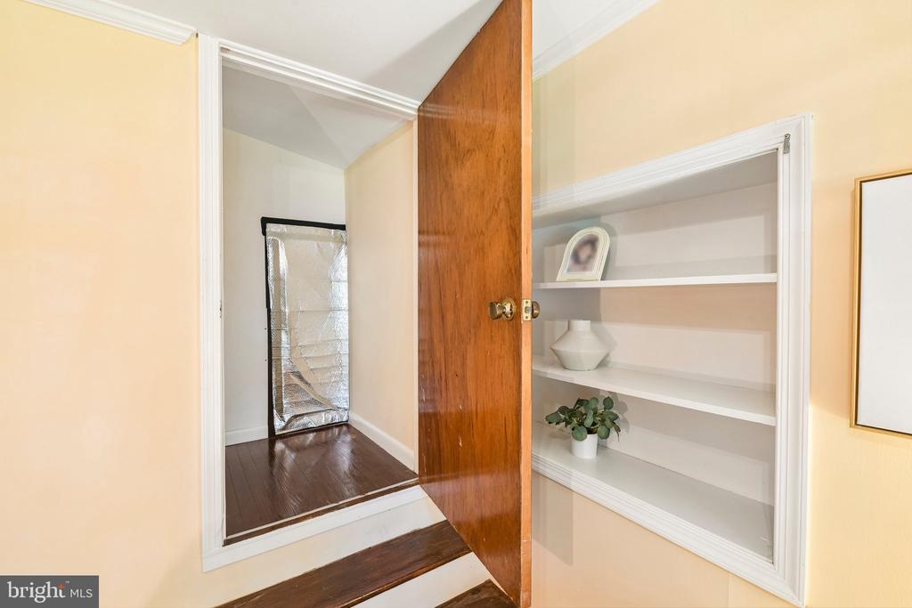 8420 LEAF ROAD