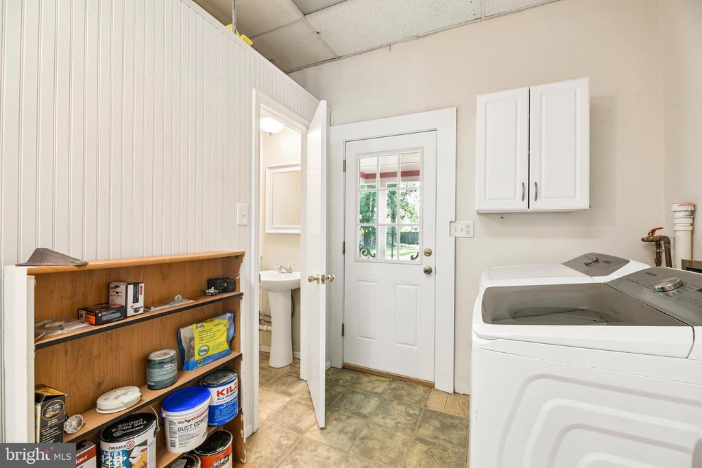 8420 LEAF ROAD