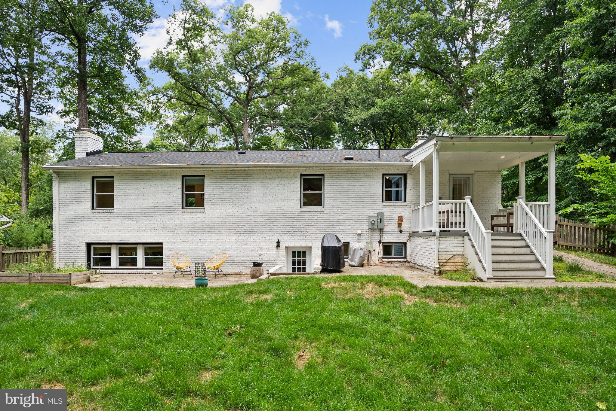 9221 WEANT DRIVE