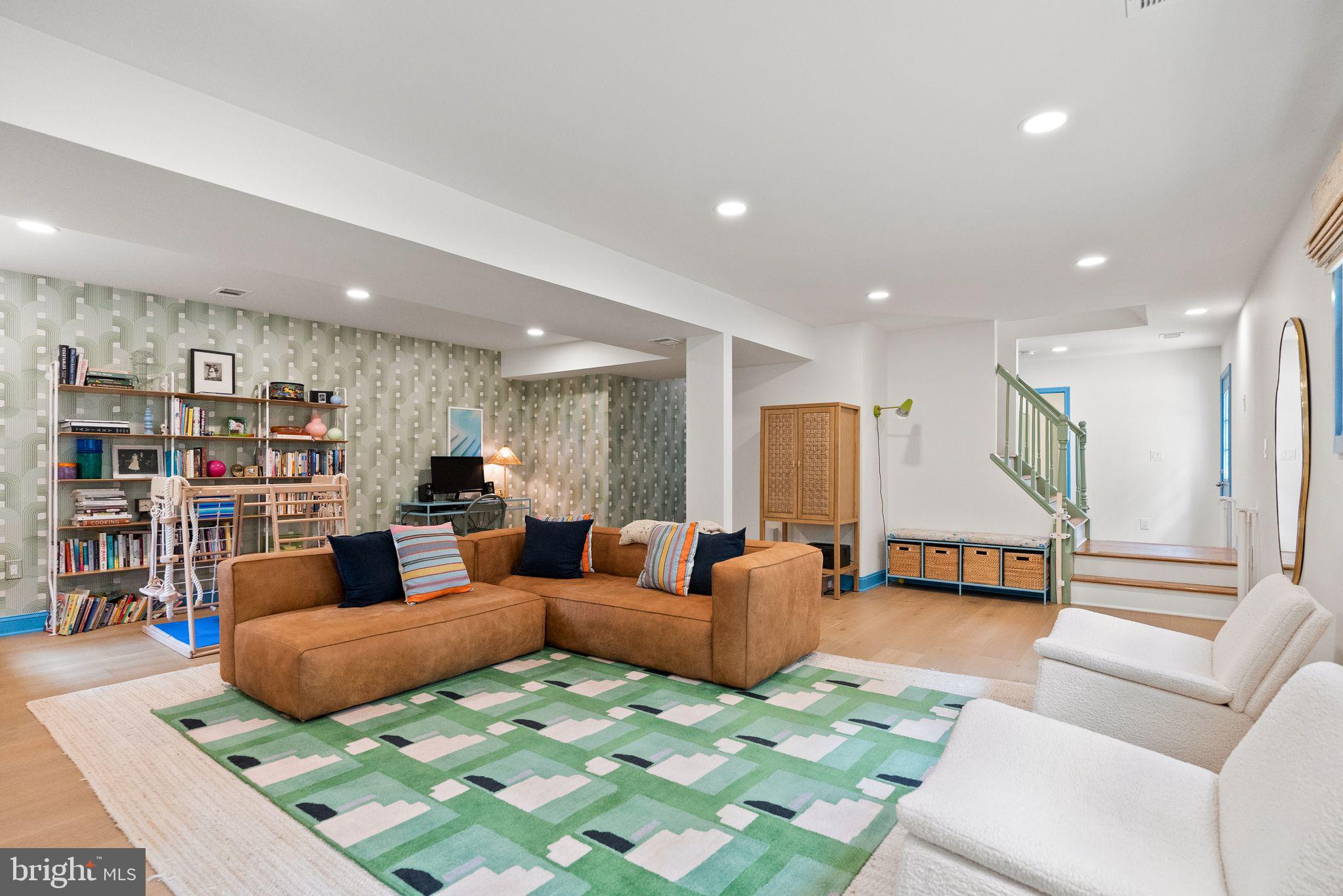9221 WEANT DRIVE