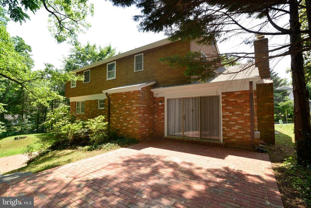 1317 FORESTWOOD DRIVE