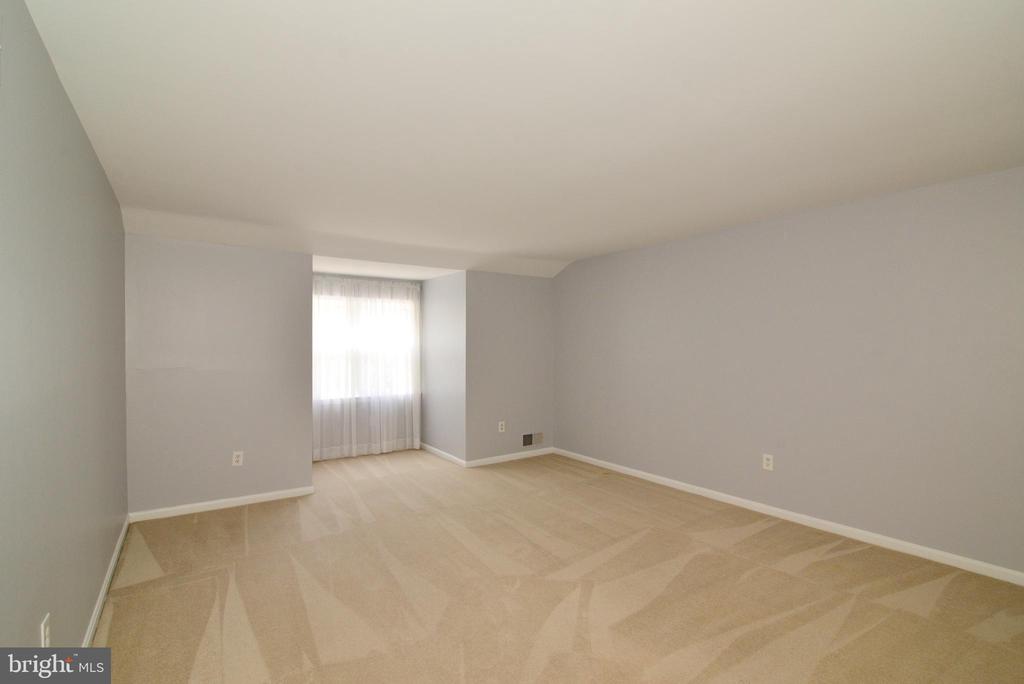 1317 FORESTWOOD DRIVE