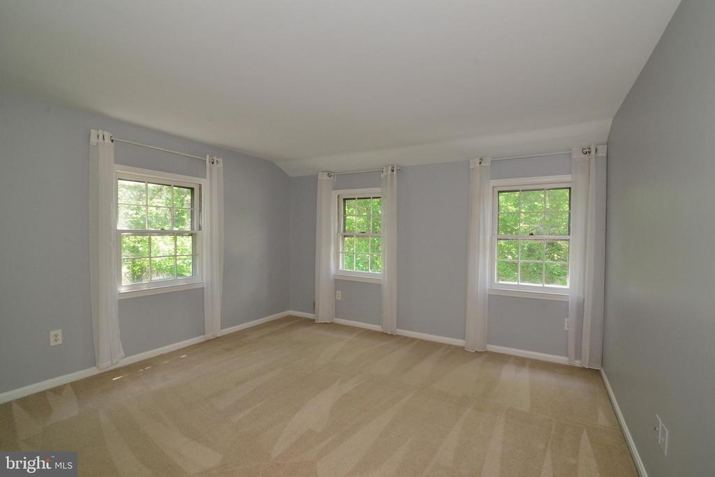 1317 FORESTWOOD DRIVE