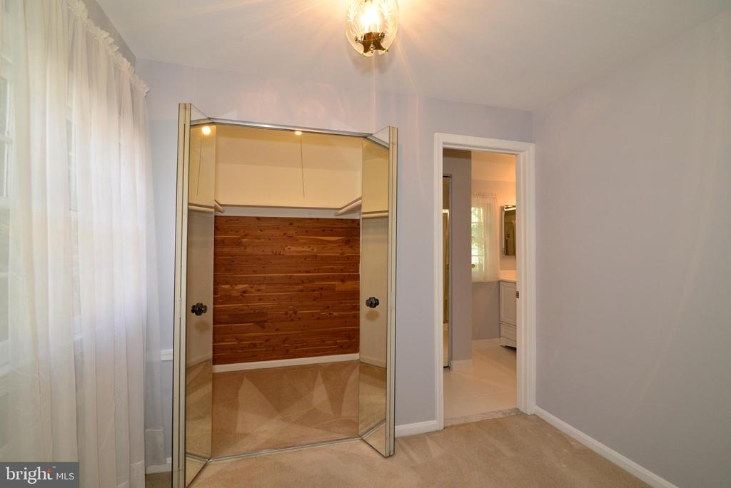 1317 FORESTWOOD DRIVE