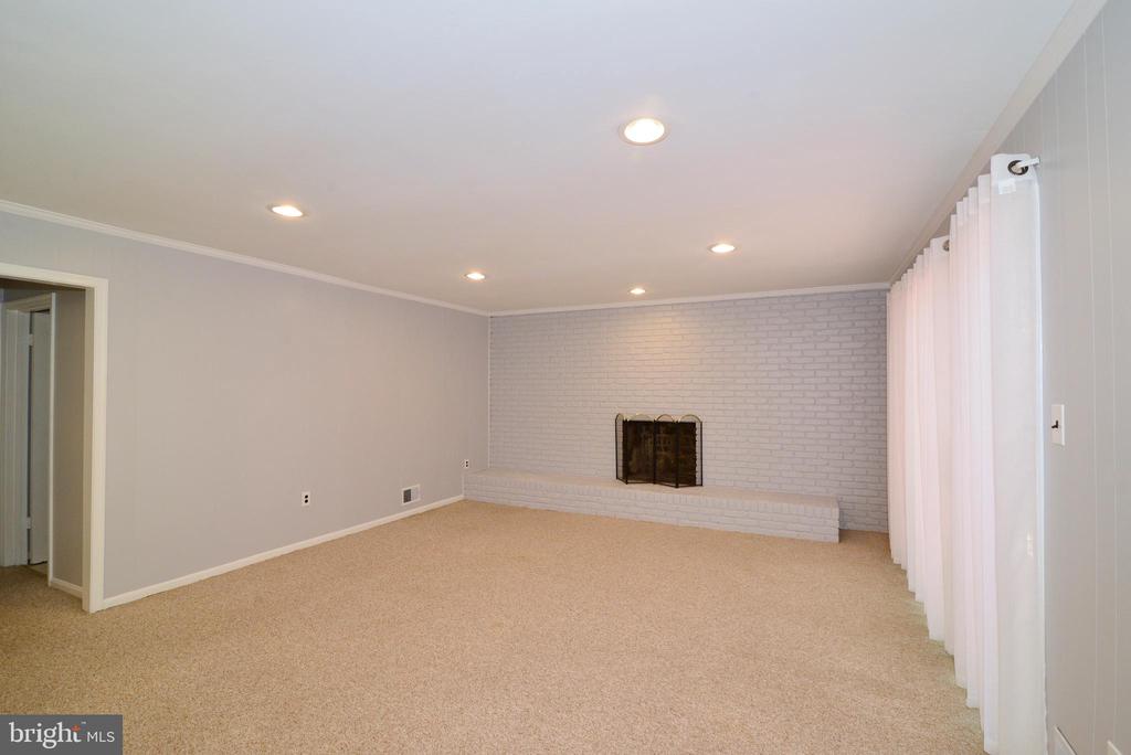 1317 FORESTWOOD DRIVE