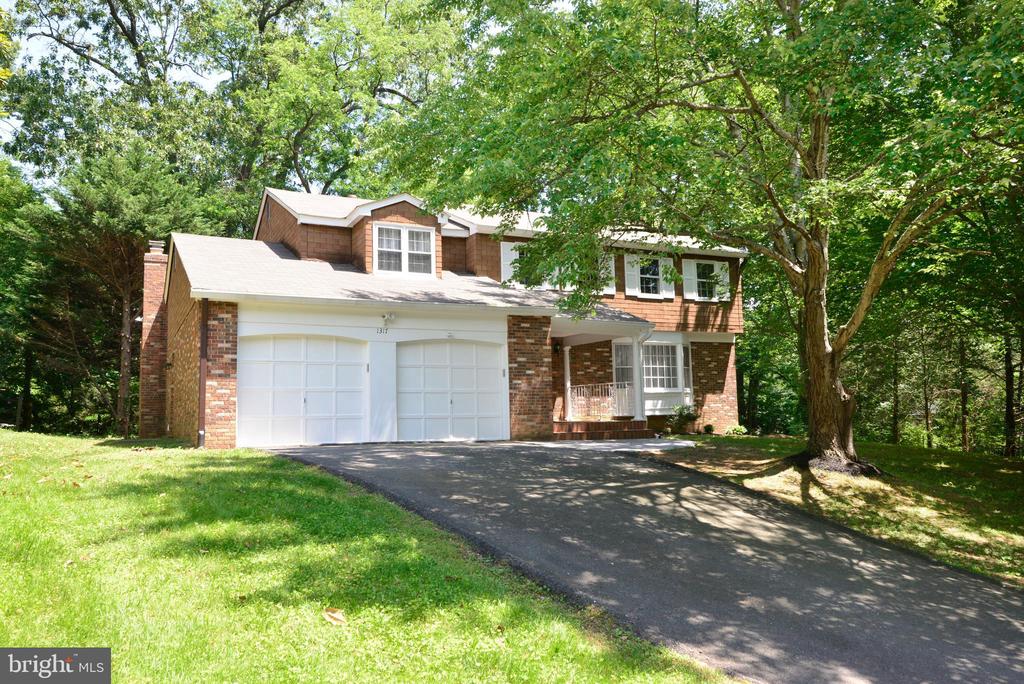 1317 FORESTWOOD DRIVE