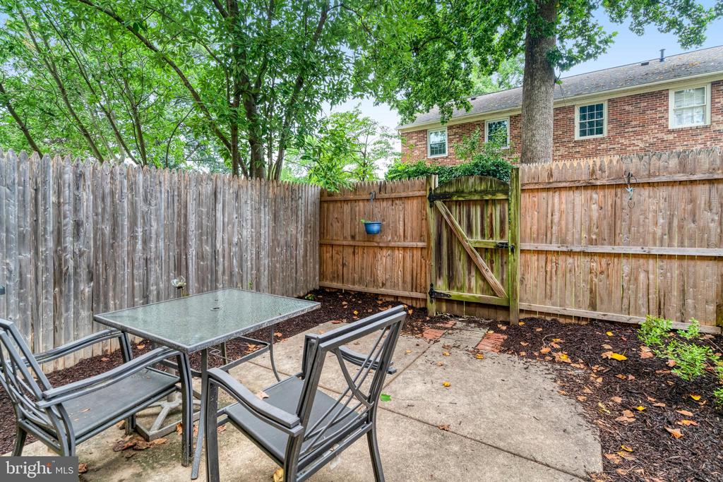 8330 DARLINGTON STREET 467