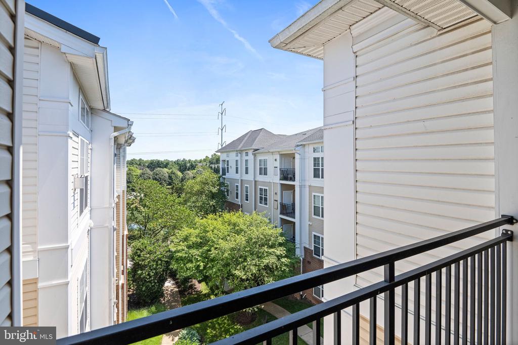 3830 LIGHTFOOT STREET 425