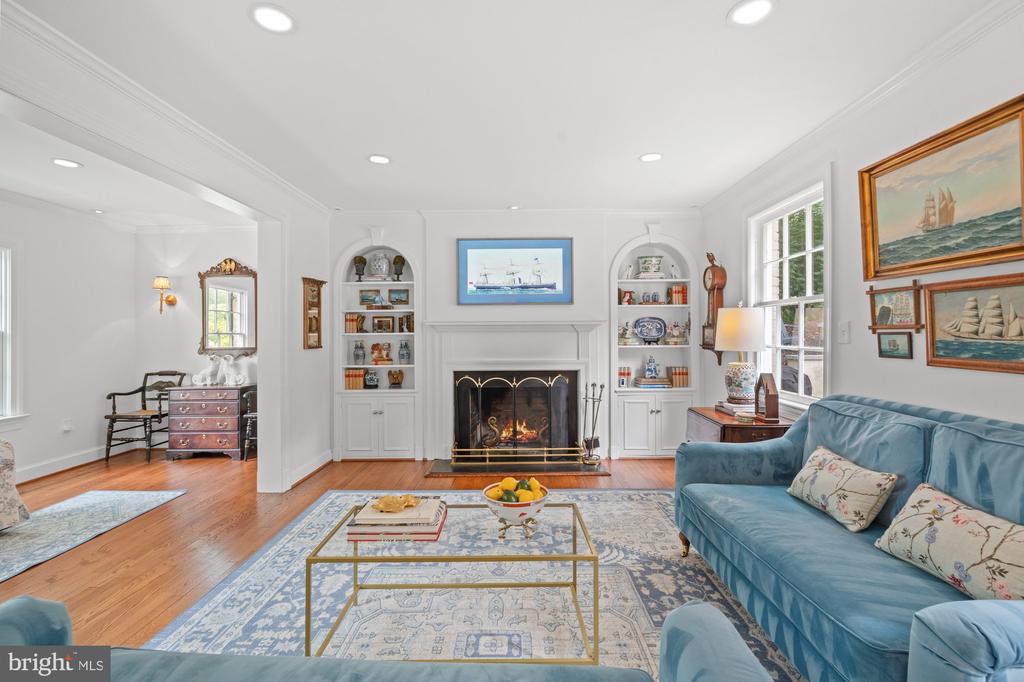 6029 GROVE DRIVE