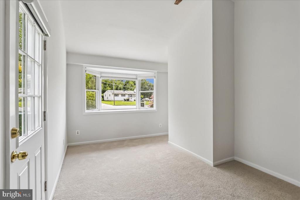 5002 EASTCHESTER CIRCLE
